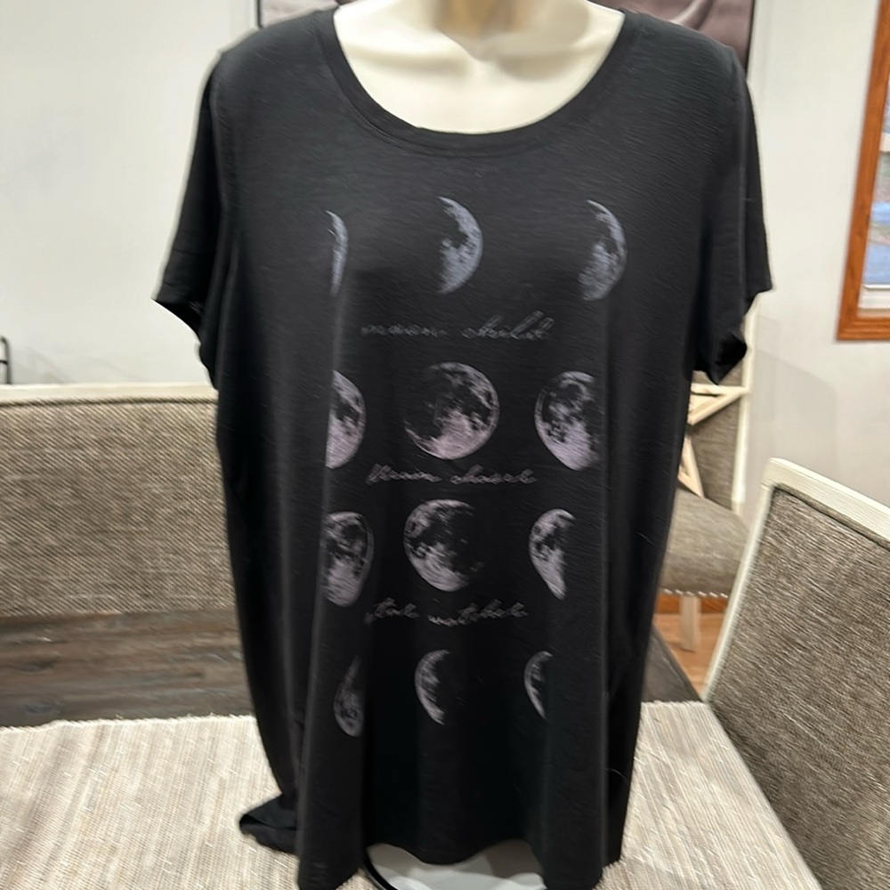 Maurice’s brand, size 0 women’s, black semi stretchy black T-shirt